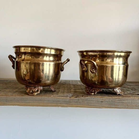 Brass footed jardinea planter pots with handles set of 2 - Picture 1 of 5